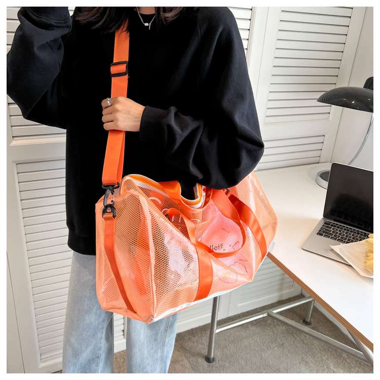 メッシュ素材 軽量 スポーティボストンバッグ 20L