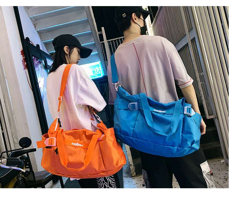 大容量スポーティボストンバッグ 25L 旅行用