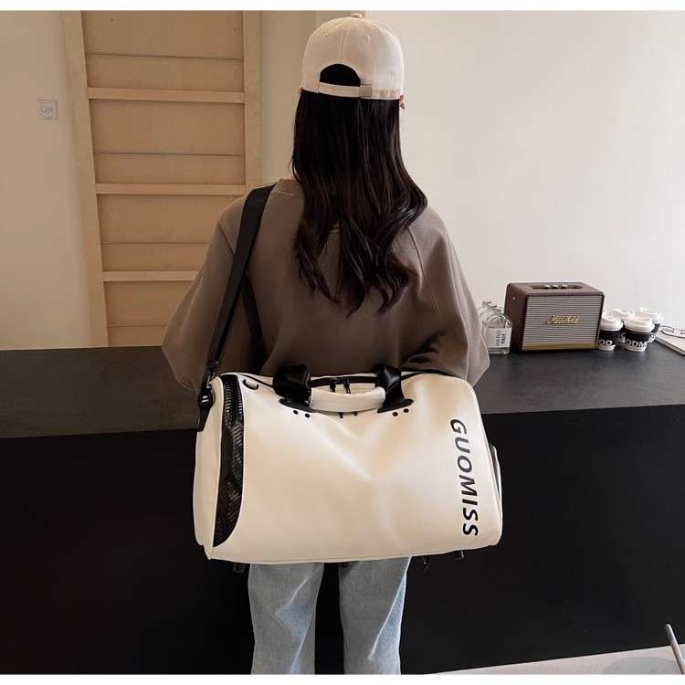 スタイリッシュ スポーツ ボストンバッグ 25L