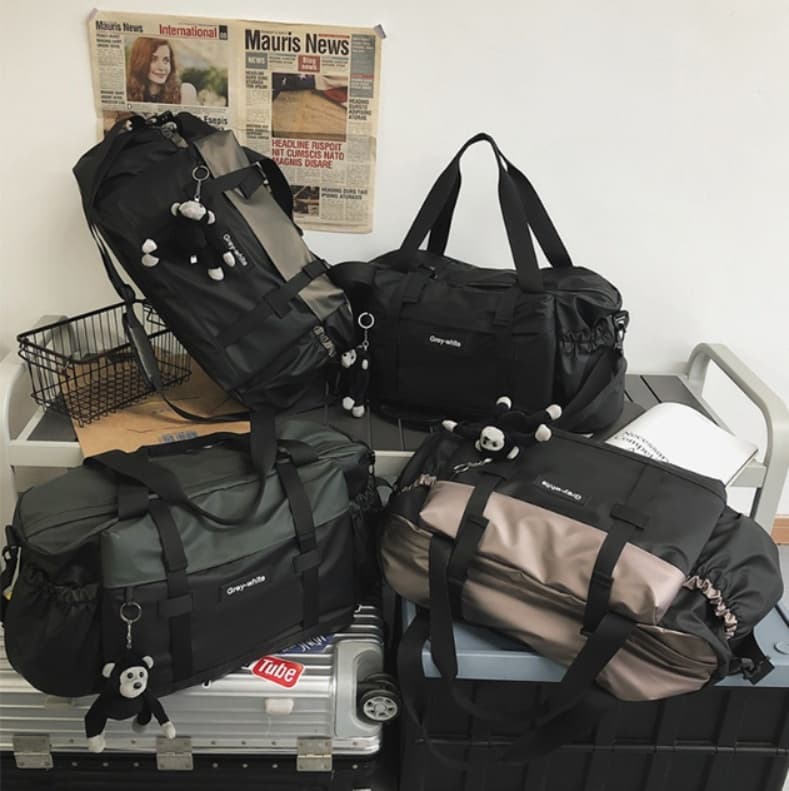 スタイリッシュ大容量ボストンバッグ 30L