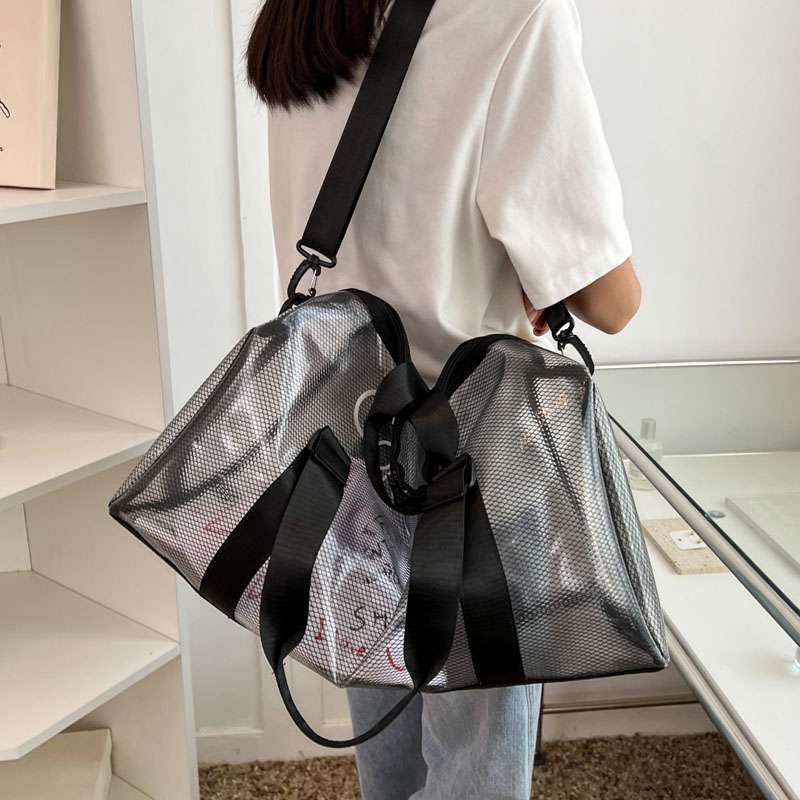 メッシュ素材 軽量 スポーティボストンバッグ 20L