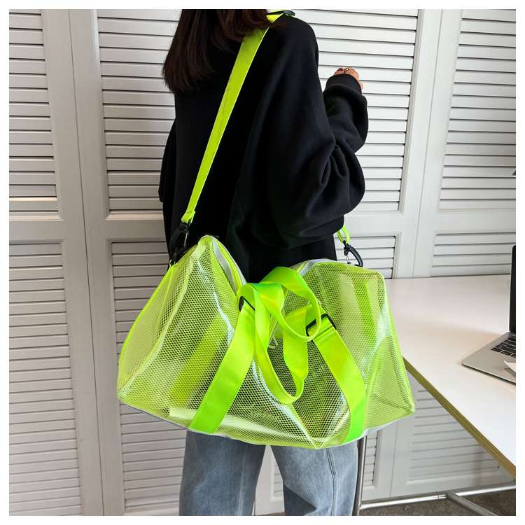 メッシュ素材 軽量 スポーティボストンバッグ 20L