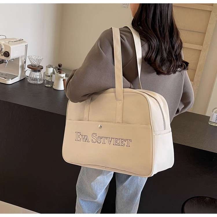 ボストンバッグ シンプルデザイン 20L