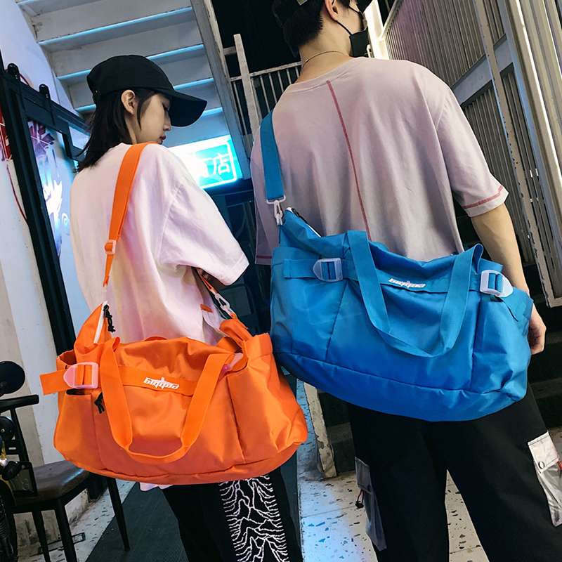 大容量スポーティボストンバッグ 25L 旅行用