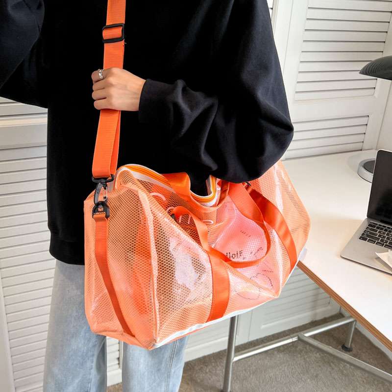 メッシュ素材 軽量 スポーティボストンバッグ 20L