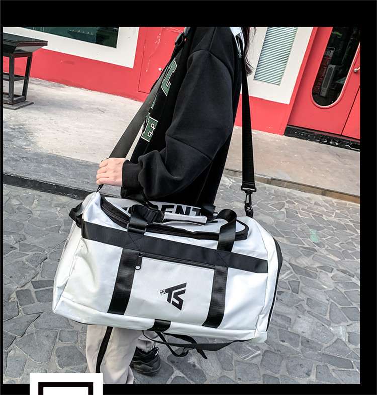 大容量スポーツ ボストンバッグ リュックにもなる2WAY 70L