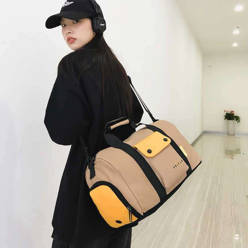 ボストンバッグ スポーティーな多機能ダッフルバッグ 15L 30L