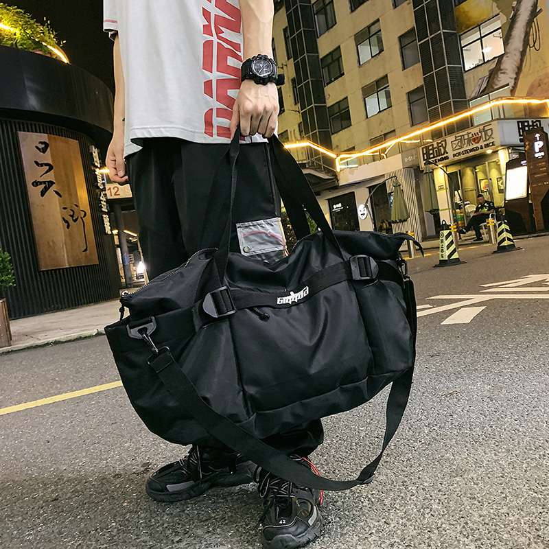 大容量スポーティボストンバッグ 25L 旅行用
