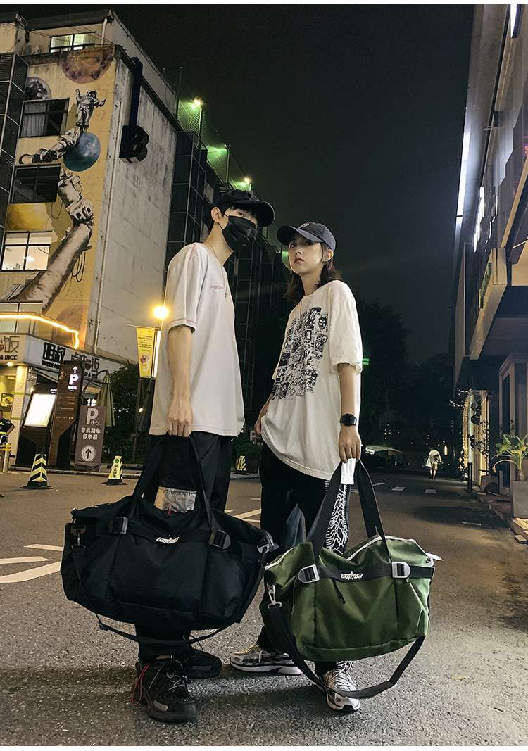 大容量スポーティボストンバッグ 25L 旅行用