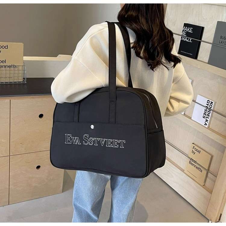 ボストンバッグ シンプルデザイン 20L