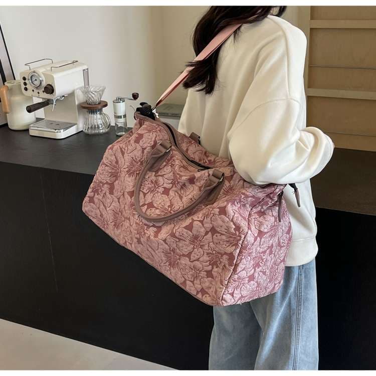 花柄エンボス加工ボストンバッグ 2色展開（ピンク/ブラック）
