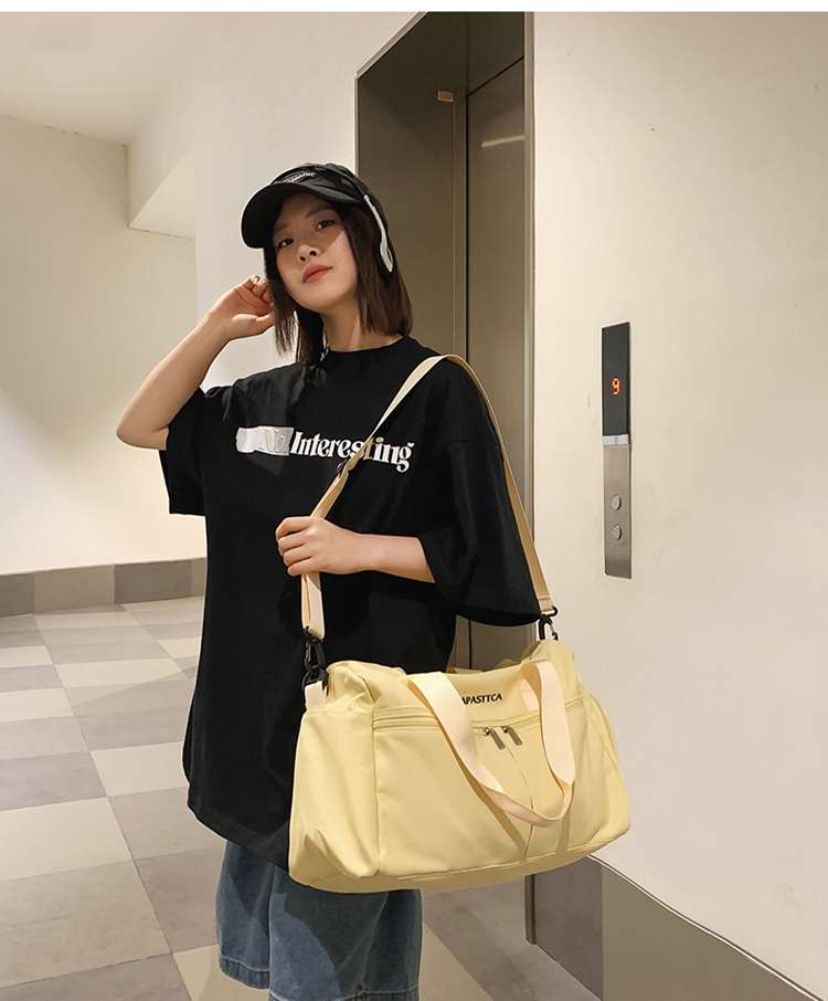 スポーティボストンバッグ パステルカラーの4色展開 25L
