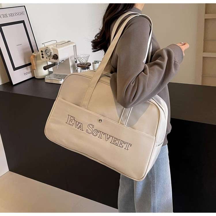 ボストンバッグ シンプルデザイン 20L