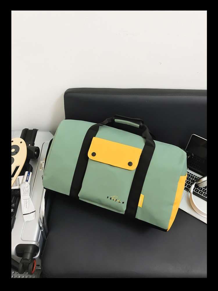 ボストンバッグ スポーティーな多機能ダッフルバッグ 15L 30L