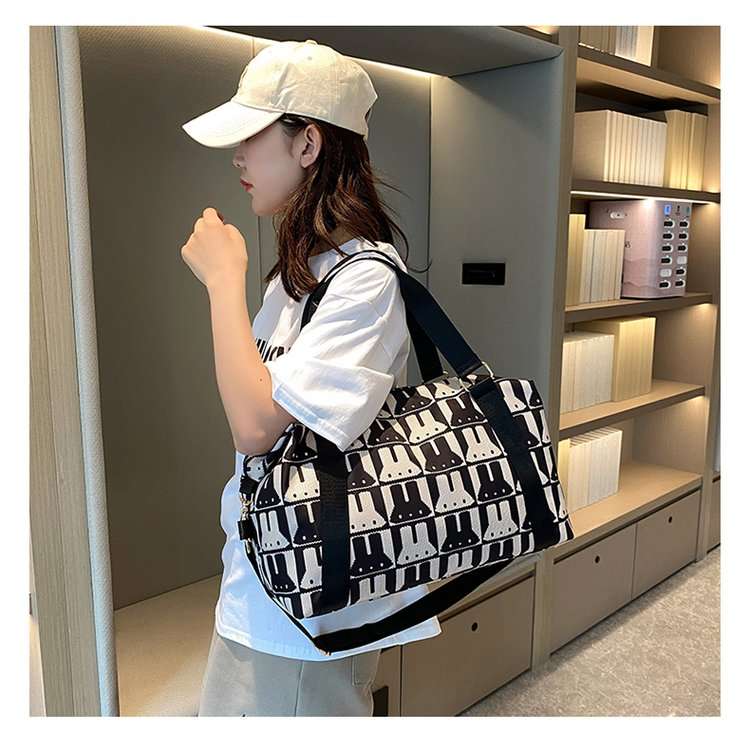 うさぎ柄 大容量ボストンバッグ 15L
