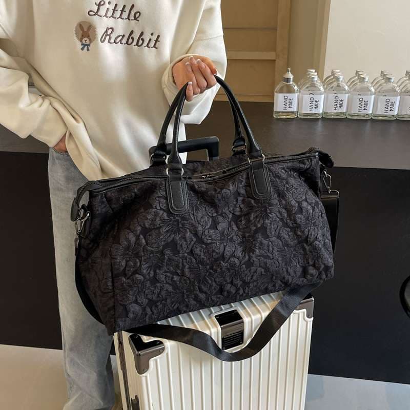 花柄エンボス加工ボストンバッグ 2色展開（ピンク/ブラック）