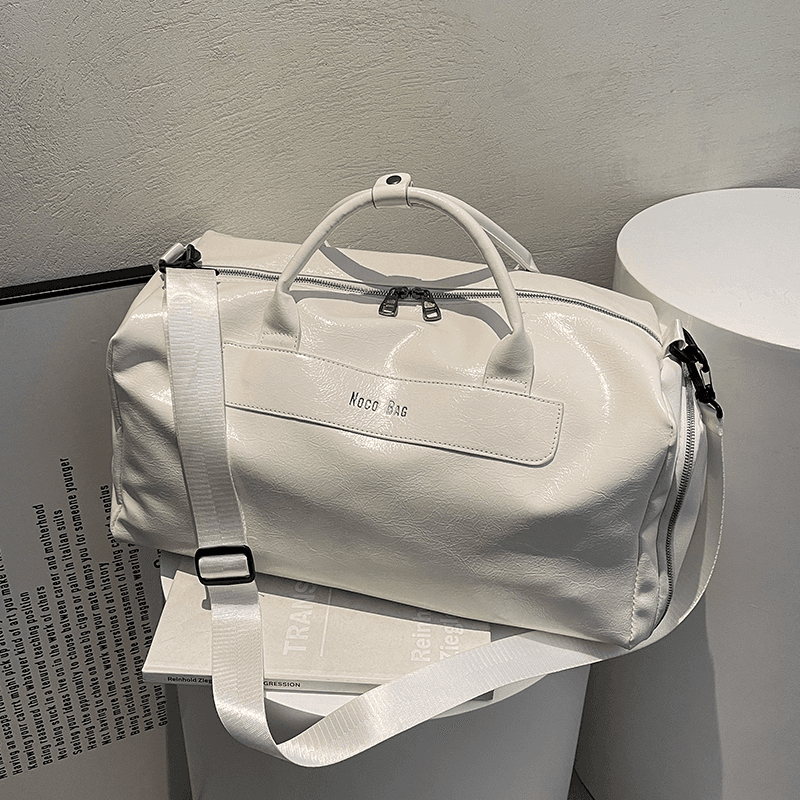 多機能 軽量 スポーティボストンバッグ 20L
