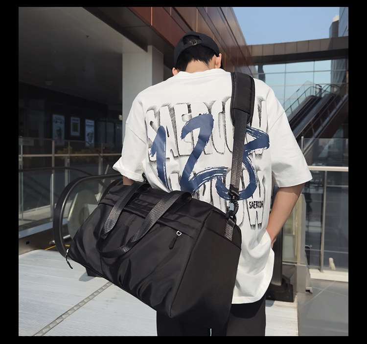 大容量スポーティボストンバッグ 25L