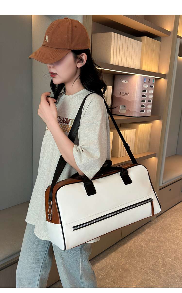 スタイリッシュ2トーンボストンバッグ 20L