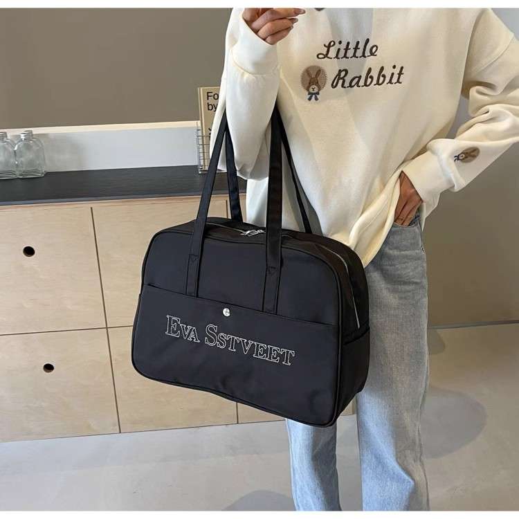 ボストンバッグ シンプルデザイン 20L