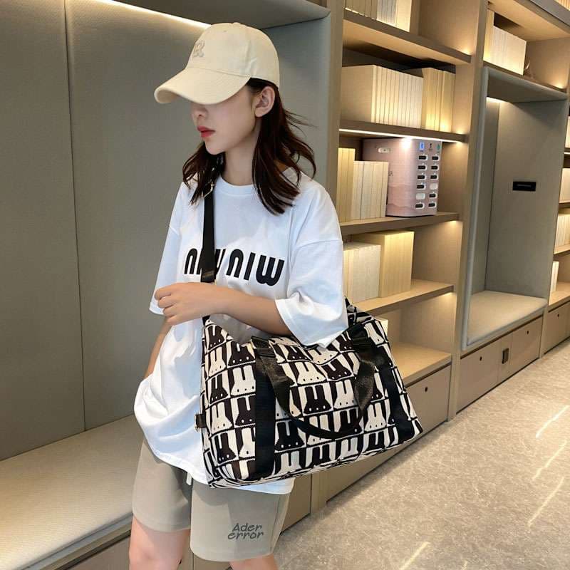 うさぎ柄 大容量ボストンバッグ 15L