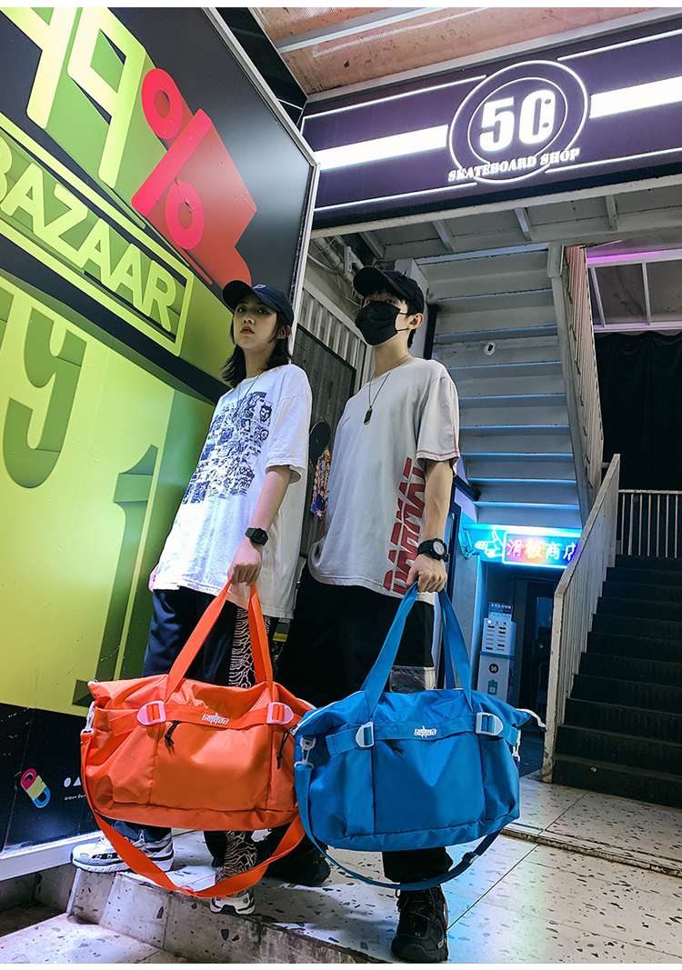 大容量スポーティボストンバッグ 25L 旅行用