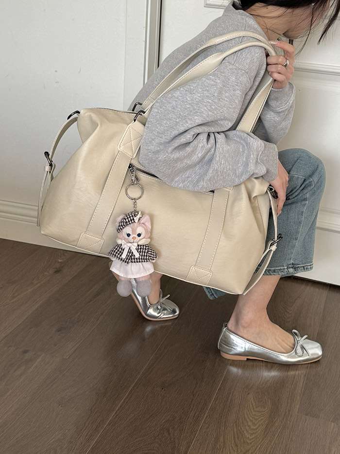 ボストンバッグ 小物付きふわもこハンドバッグ