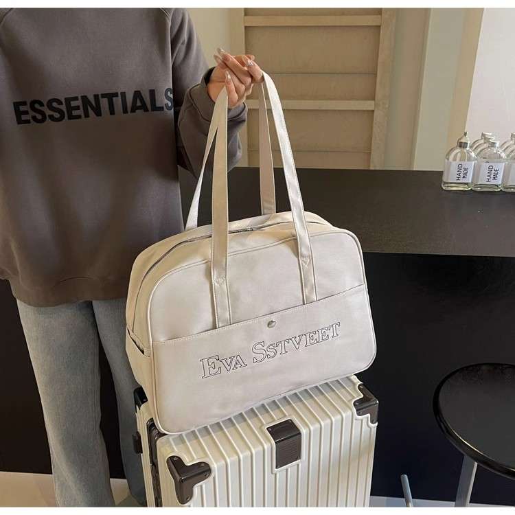 ボストンバッグ シンプルデザイン 20L