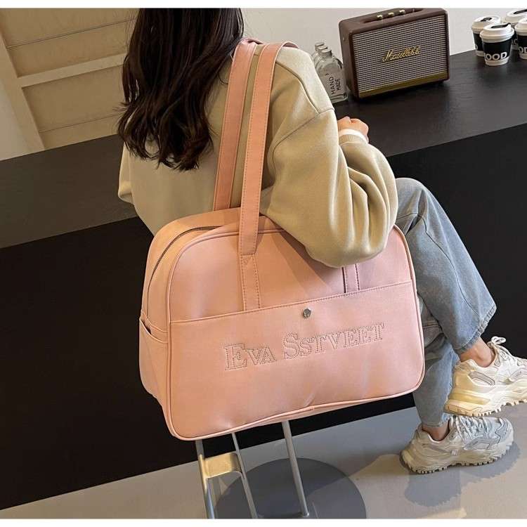 ボストンバッグ シンプルデザイン 20L