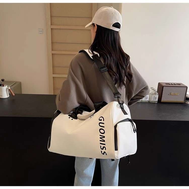 スタイリッシュ スポーツ ボストンバッグ 25L