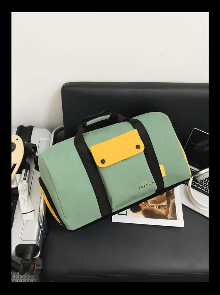 ボストンバッグ スポーティーな多機能ダッフルバッグ 15L 30L