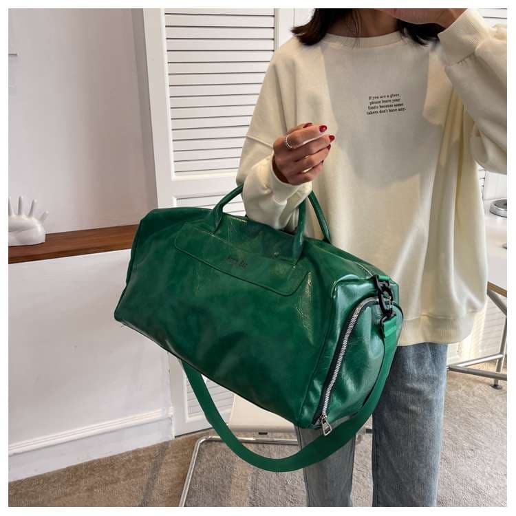多機能 軽量 スポーティボストンバッグ 20L