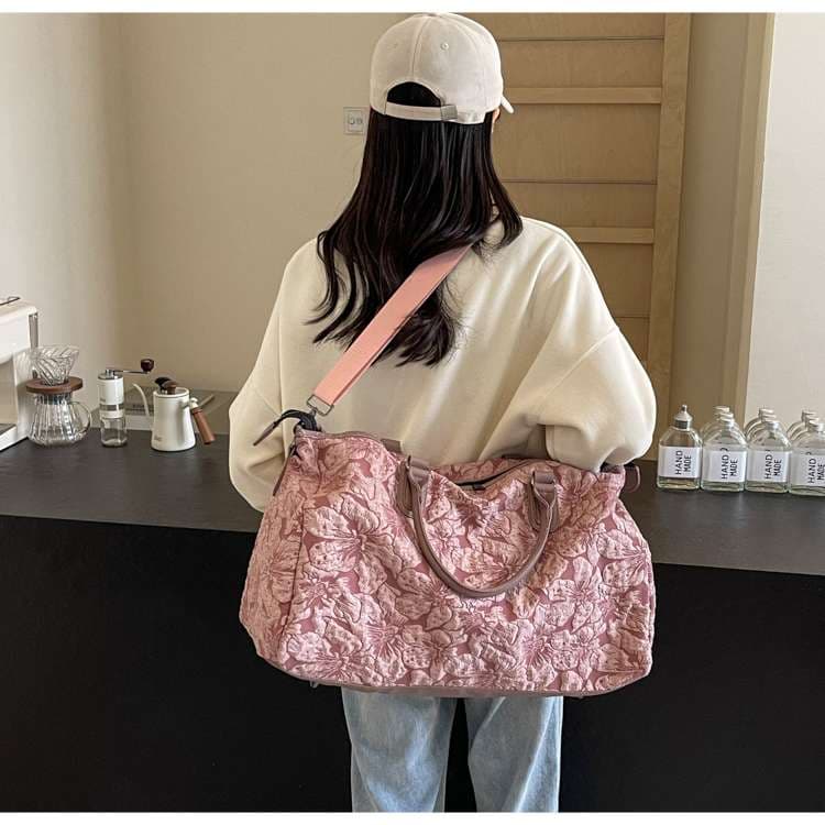 花柄エンボス加工ボストンバッグ 2色展開（ピンク/ブラック）