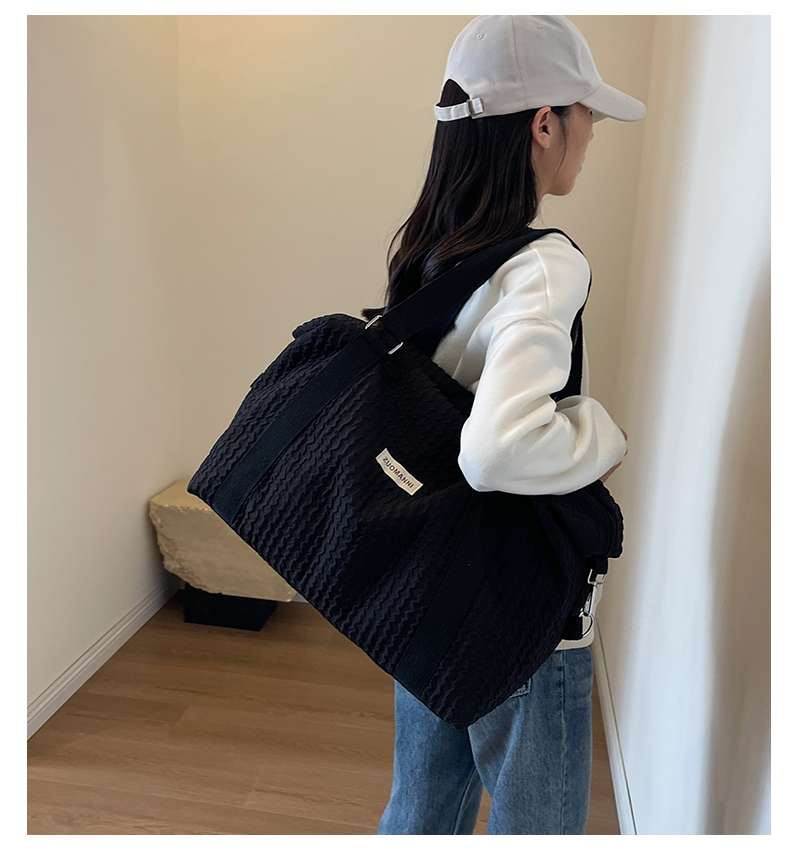 ボストンバッグ ふわふわ キルティング 旅行バッグ