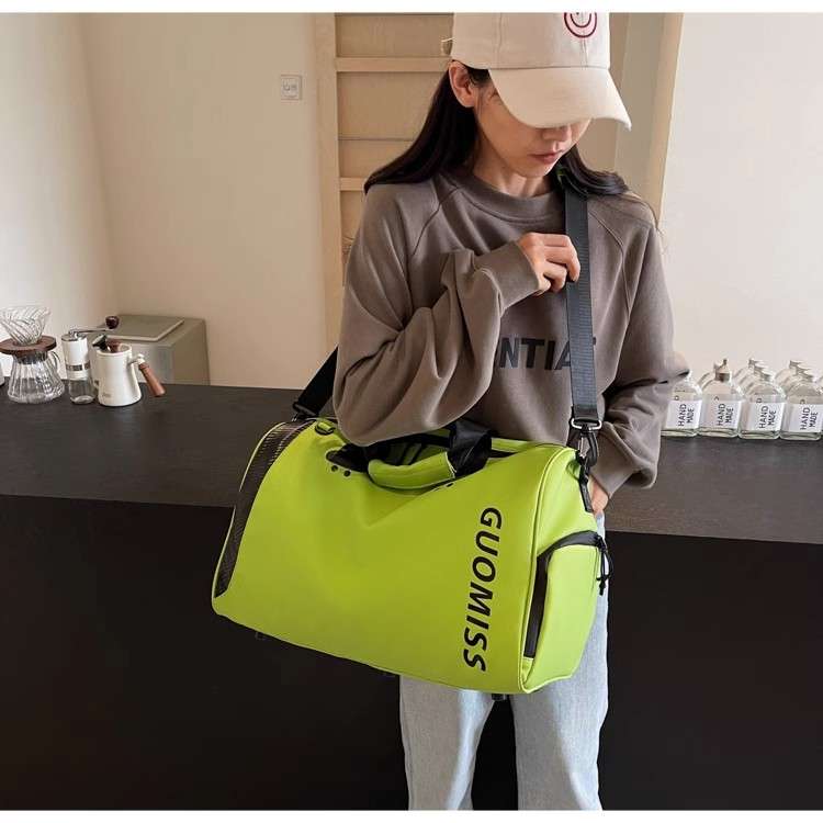 スタイリッシュ スポーツ ボストンバッグ 25L
