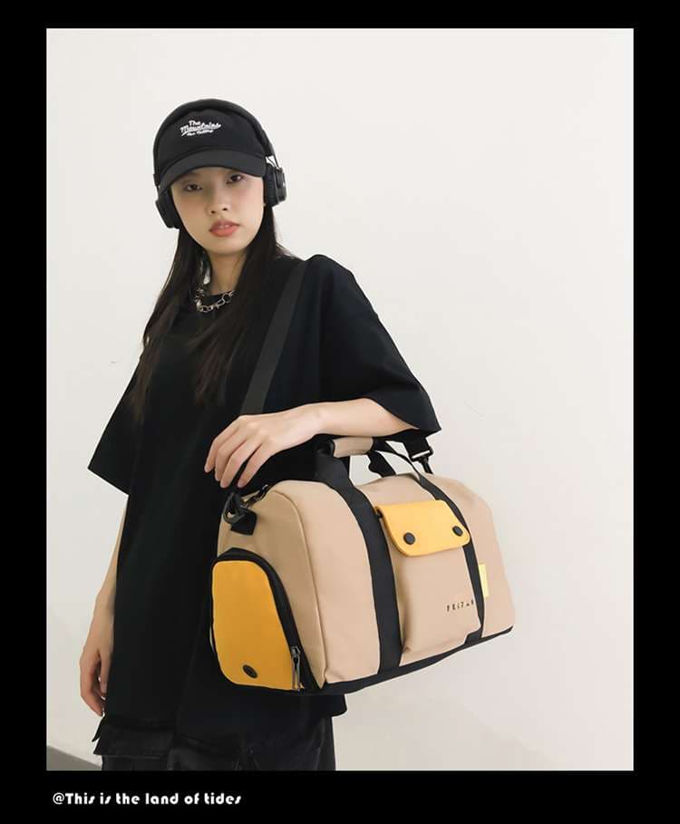 ボストンバッグ スポーティーな多機能ダッフルバッグ 15L 30L
