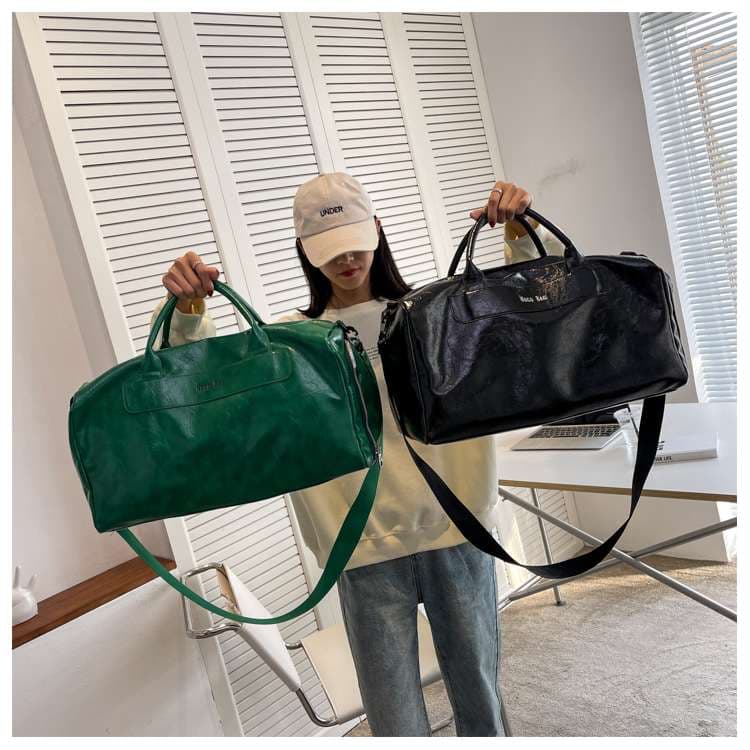多機能 軽量 スポーティボストンバッグ 20L
