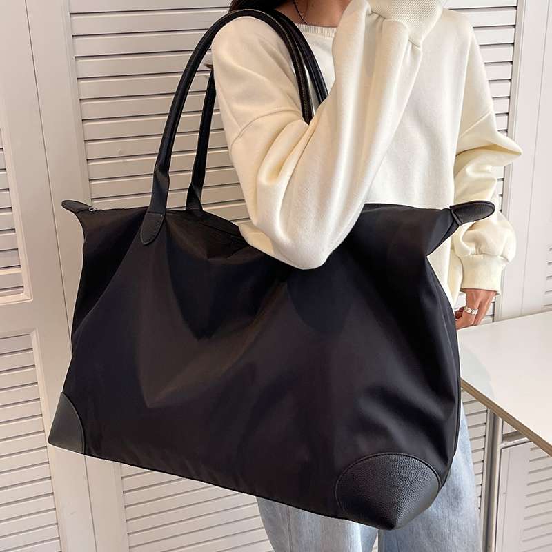 大容量 軽量ナイロンボストンバッグ 20L 30L