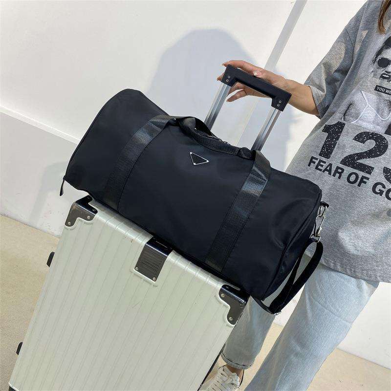 多機能スタイリッシュボストンバッグ 25L