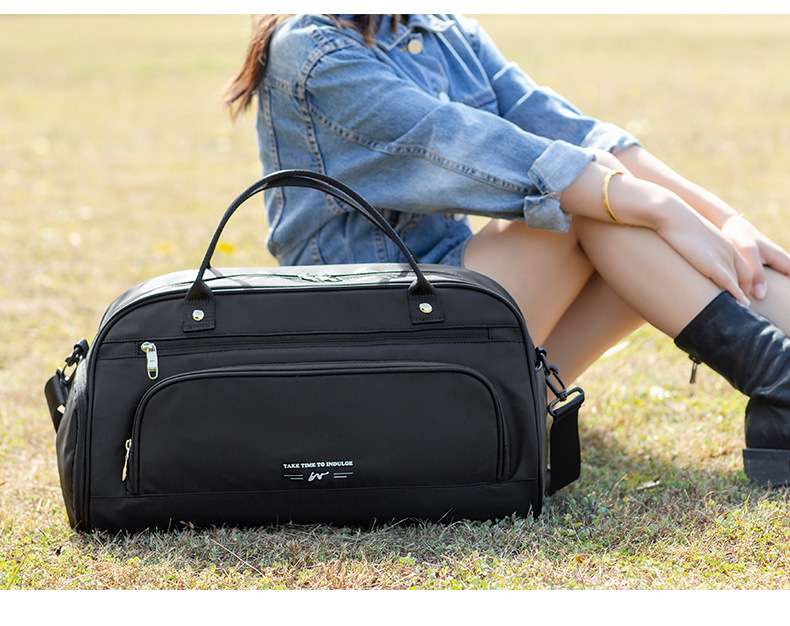 スポーティー 多機能ボストンバッグ 25L