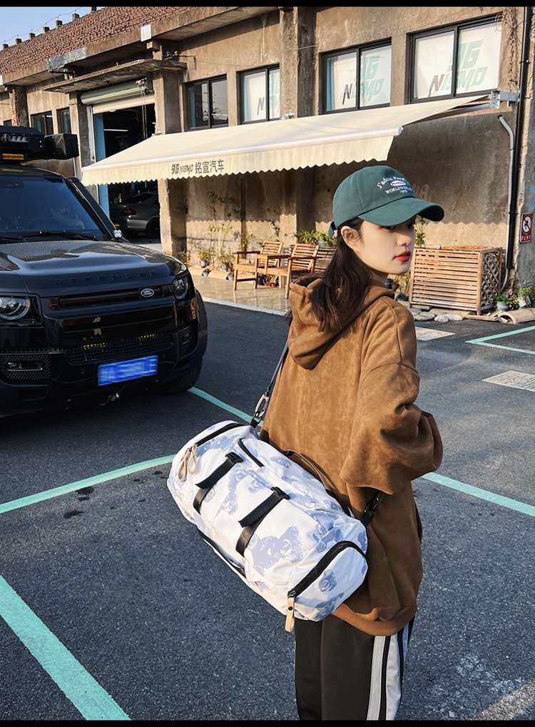 ボストンバッグ 柄入りユニセックス大容量ボストンリュック 30L
