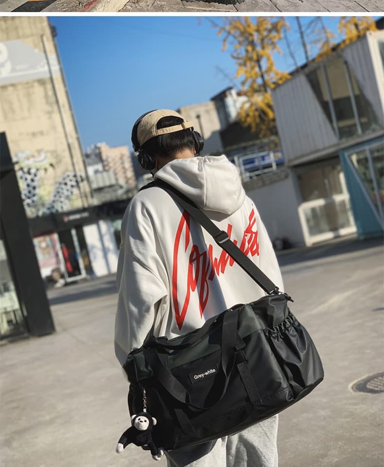 スタイリッシュ大容量ボストンバッグ 30L