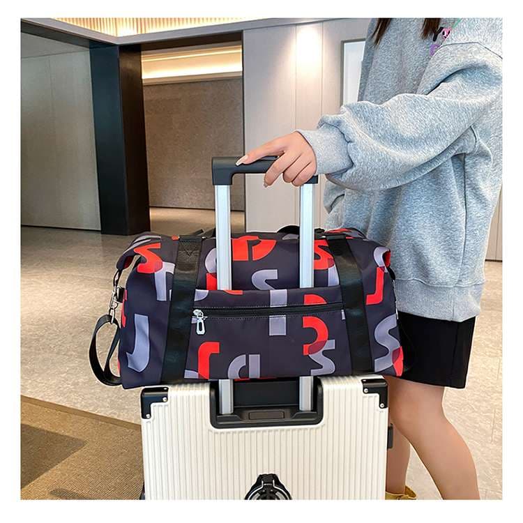 アルファベットデザイン スポーティボストンバッグ 30L