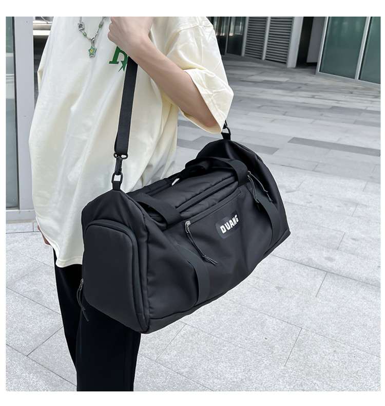多機能スポーツボストンバッグ 30L