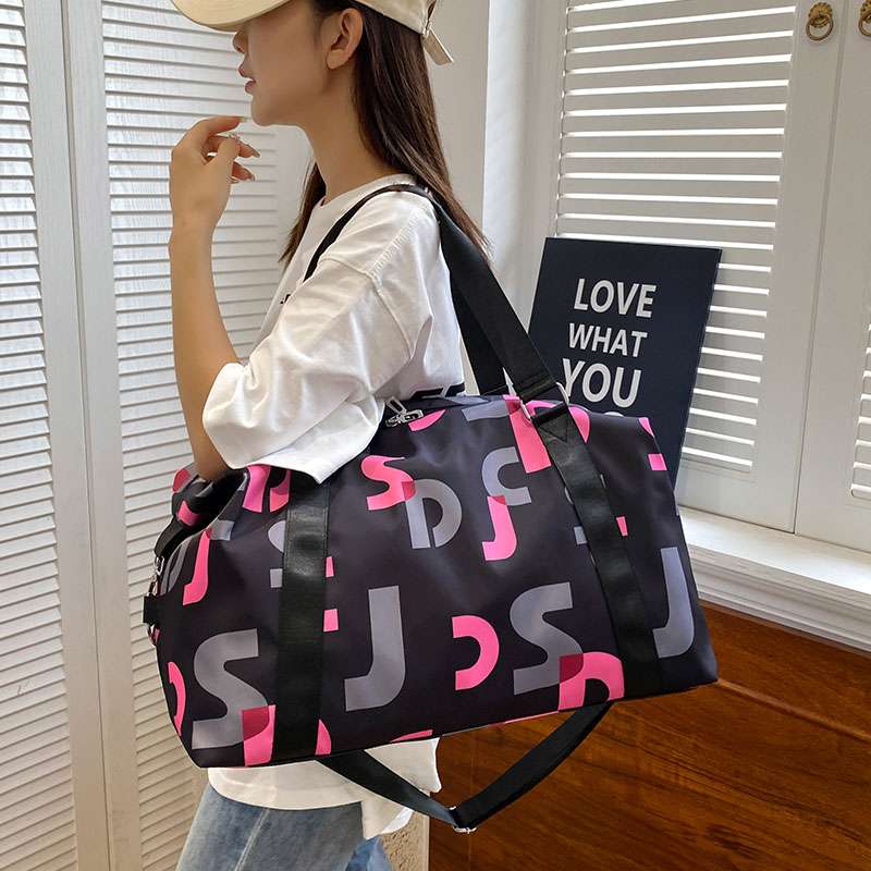 アルファベットデザイン スポーティボストンバッグ 30L