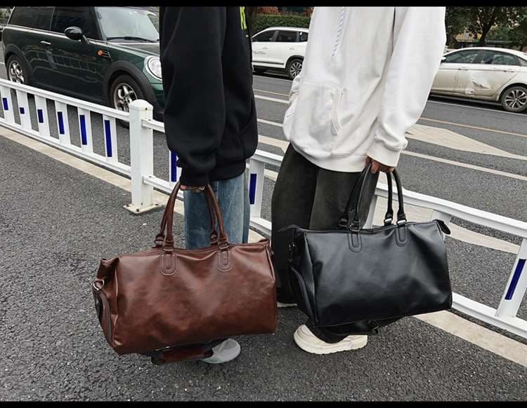 大容量レザー調トラベルボストンバッグ 35L