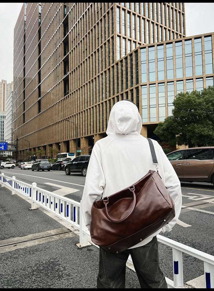 大容量レザー調トラベルボストンバッグ 35L