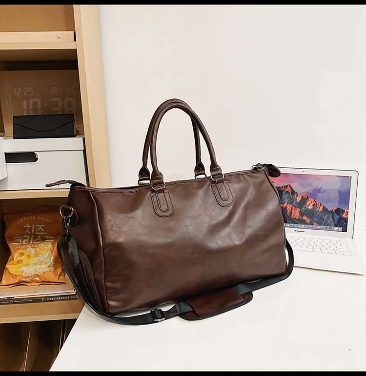 大容量レザー調トラベルボストンバッグ 35L