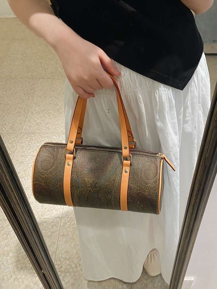 上品な渦巻き模様のボストンバッグ