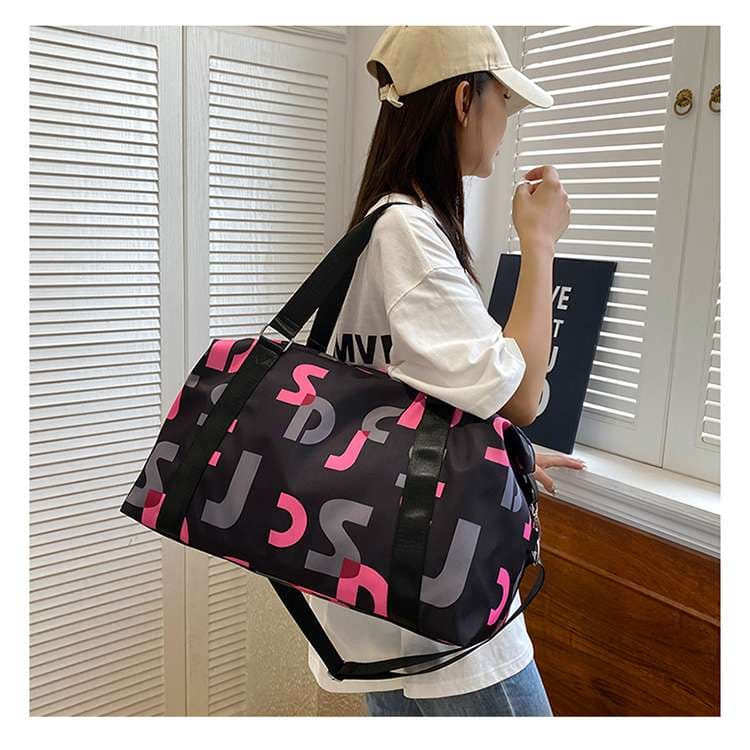 アルファベットデザイン スポーティボストンバッグ 30L